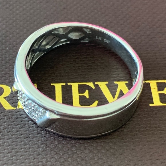 Men’s Wedding Band Sz 10 - Picture 6 of 8